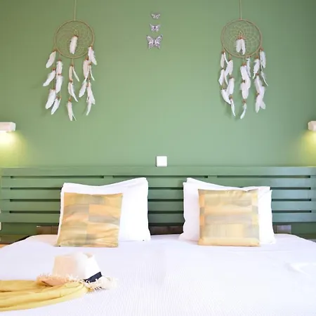 Hotel Christina Petriti 2*